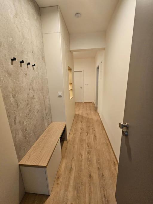 Byt K21 Na Perstyne Liberec Luaran gambar